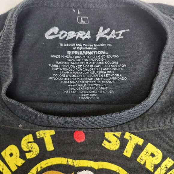 Karate Kid Cobra Kai Strike First Strike Hard No Mercy Black Tee Men's Size L - Picture 3 of 3